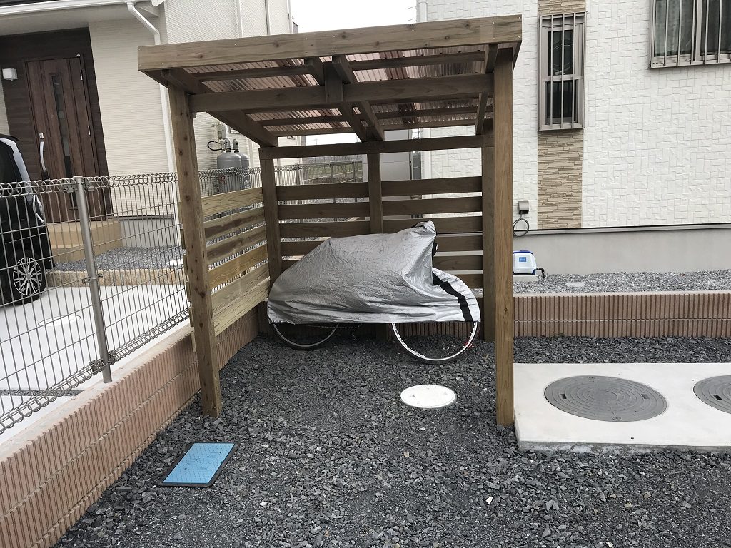 木製製品でまとめたナチュラルなお庭｜埼玉県羽生市のS様邸にて外構・エクステリア工事